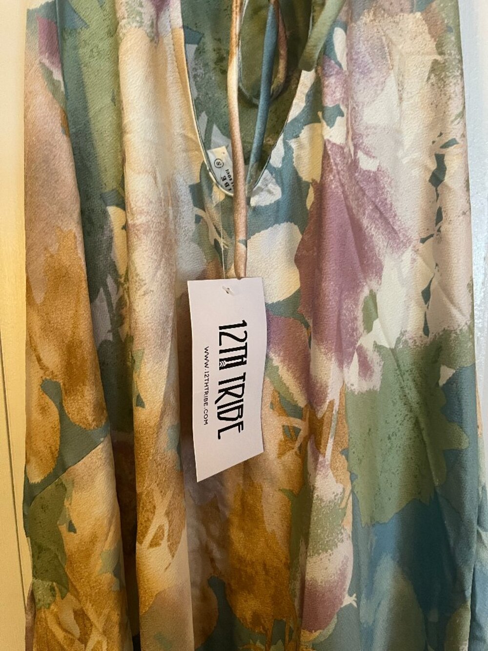 12th Tribe Natalia Pastel Floral Printed Maxi Dress - NWT! - Picture 4 of 4